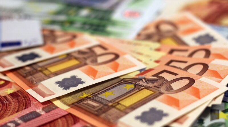 Euro-dinar : 100 € valent 27 700 DA au marché parallèle le 29 septembre