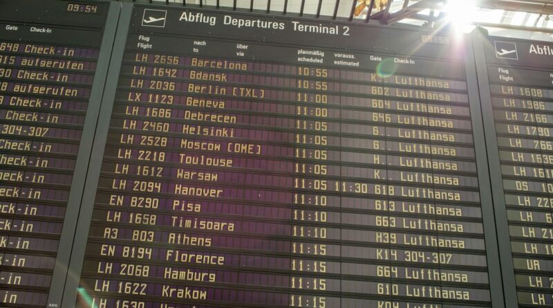 Toussaint 2026 : les prix des vols France–Algérie flambent au premier week-end