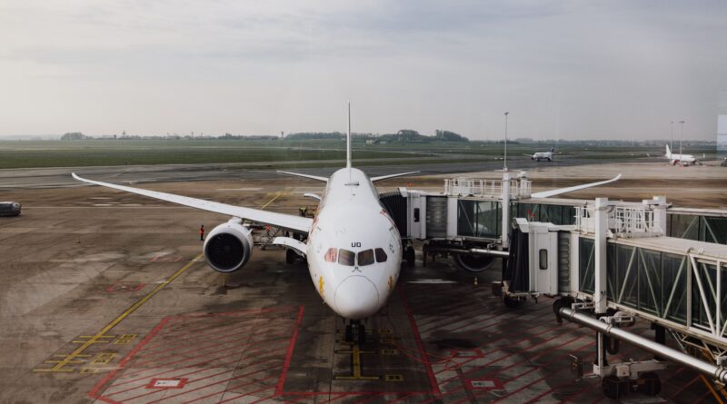 Fermeture de l&rsquo;espace aérien algérien : impact sur 5 vols d&rsquo;Emirates et Etihad
